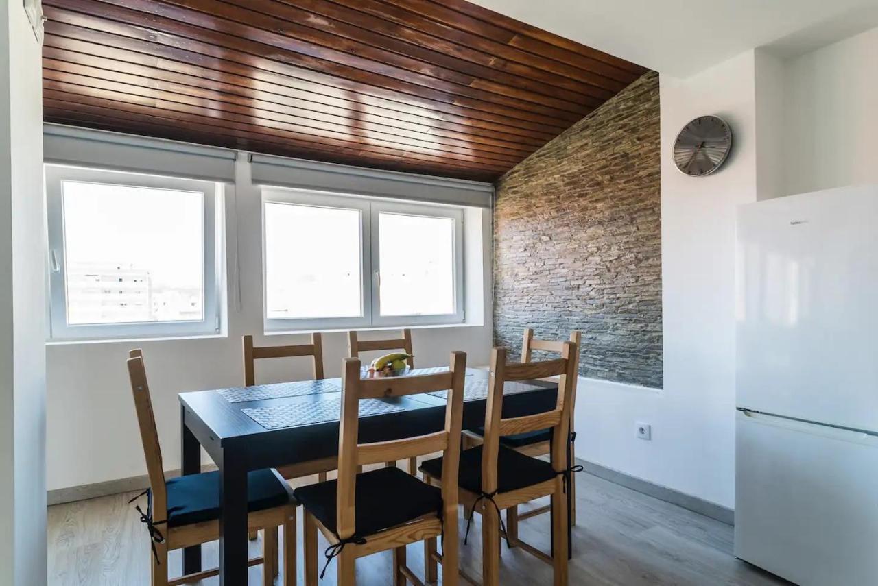Encantador Apartamento A Frente Da Praia Do Sunset Фигейра-да-Фош Экстерьер фото